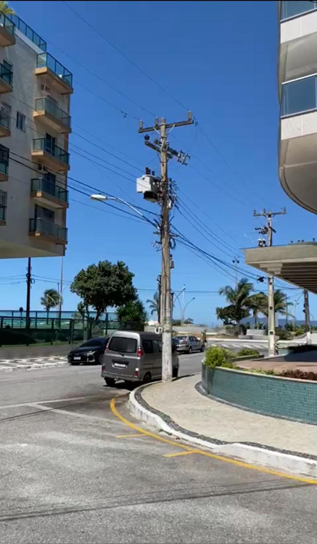 A 50M Da Praia Do Forte Em Кабо Фрио Екстериор снимка